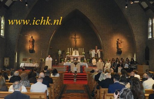 قداديس سبت النور وعيد القيامة المجيد في كنائس خورنة مار توما الرسول الكلدانية في هولندا تقرير وصور خاص بالخورنة: